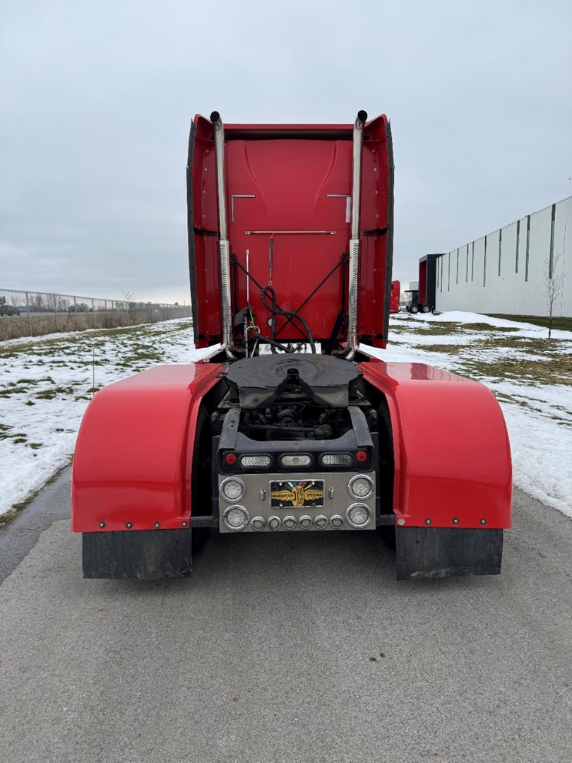 2018 MACK CXU613 - USED TRUCKS SLEEPER - image 5